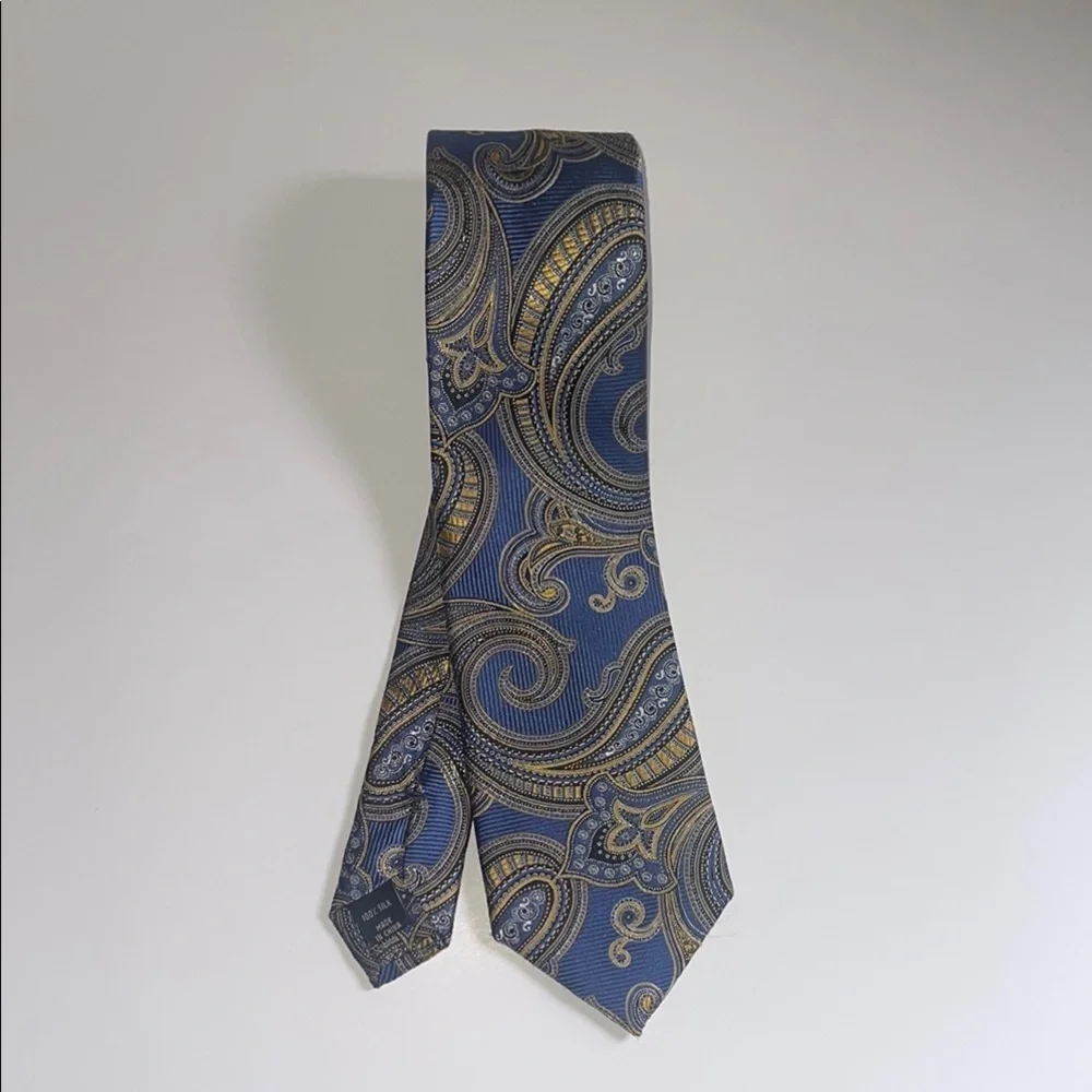 JOS. A. BANK Blue Gold Paisley Silk Tie Hand Made In China W: 3.5